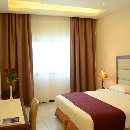 Arcadia Hotel Suites Şarja Dış mekan fotoğraf
