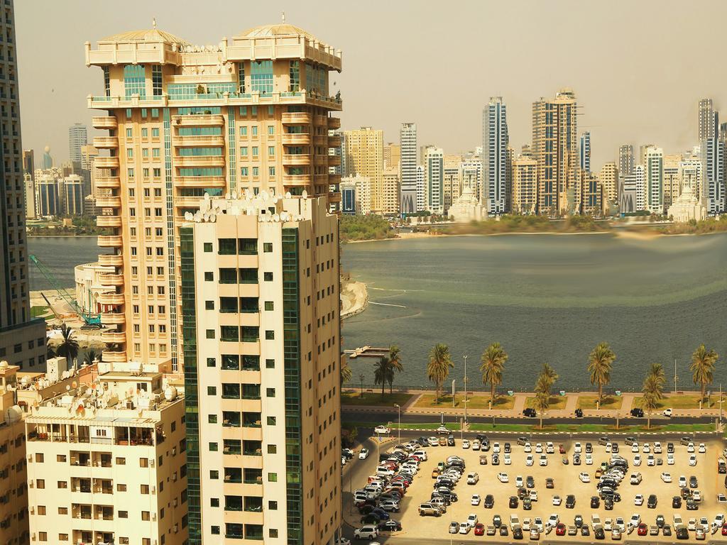 Arcadia Hotel Suites Şarja Dış mekan fotoğraf