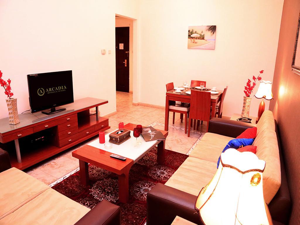 Arcadia Hotel Suites Şarja Dış mekan fotoğraf