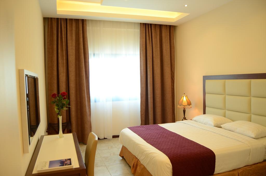 Arcadia Hotel Suites Şarja Dış mekan fotoğraf