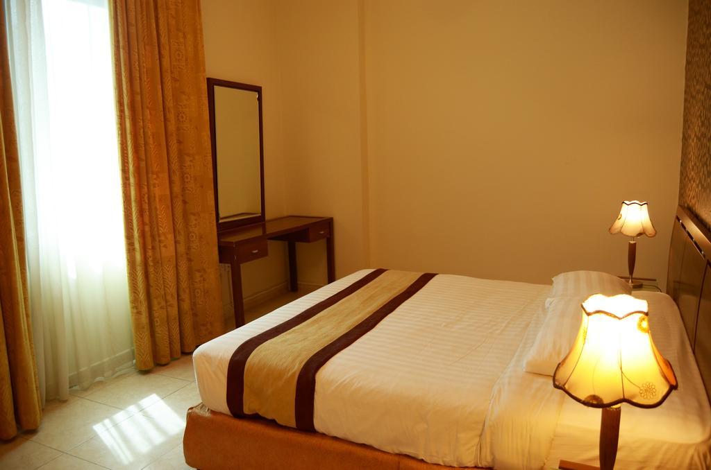 Arcadia Hotel Suites Şarja Dış mekan fotoğraf