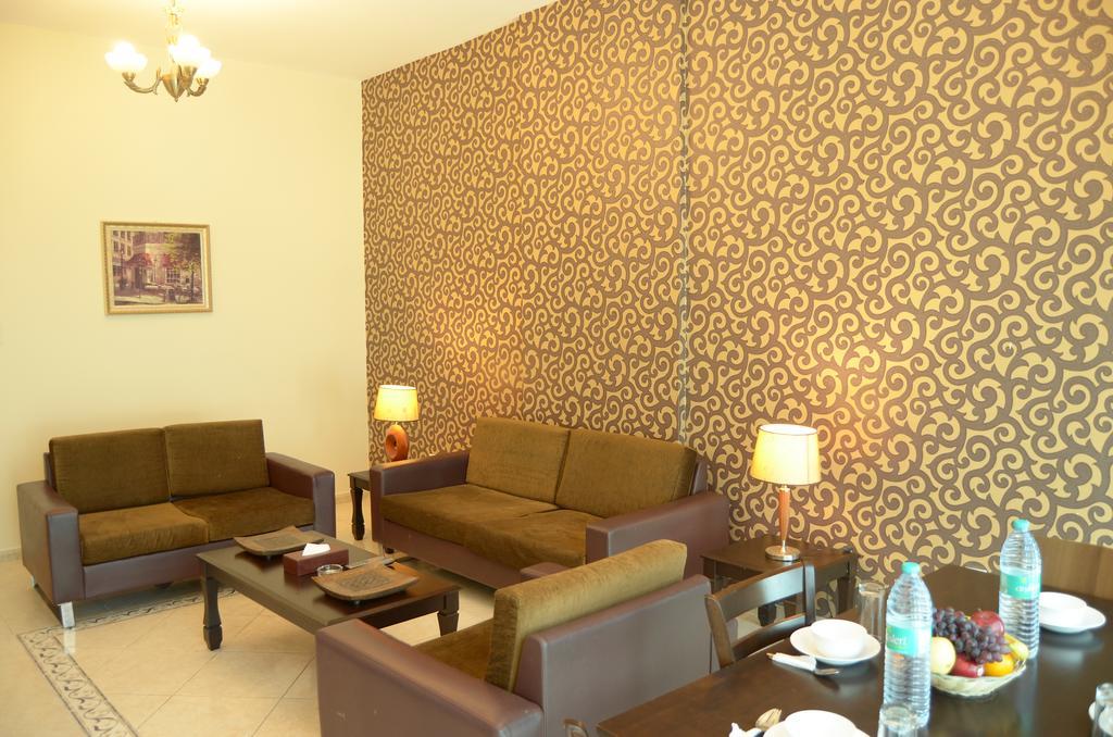 Arcadia Hotel Suites Şarja Dış mekan fotoğraf