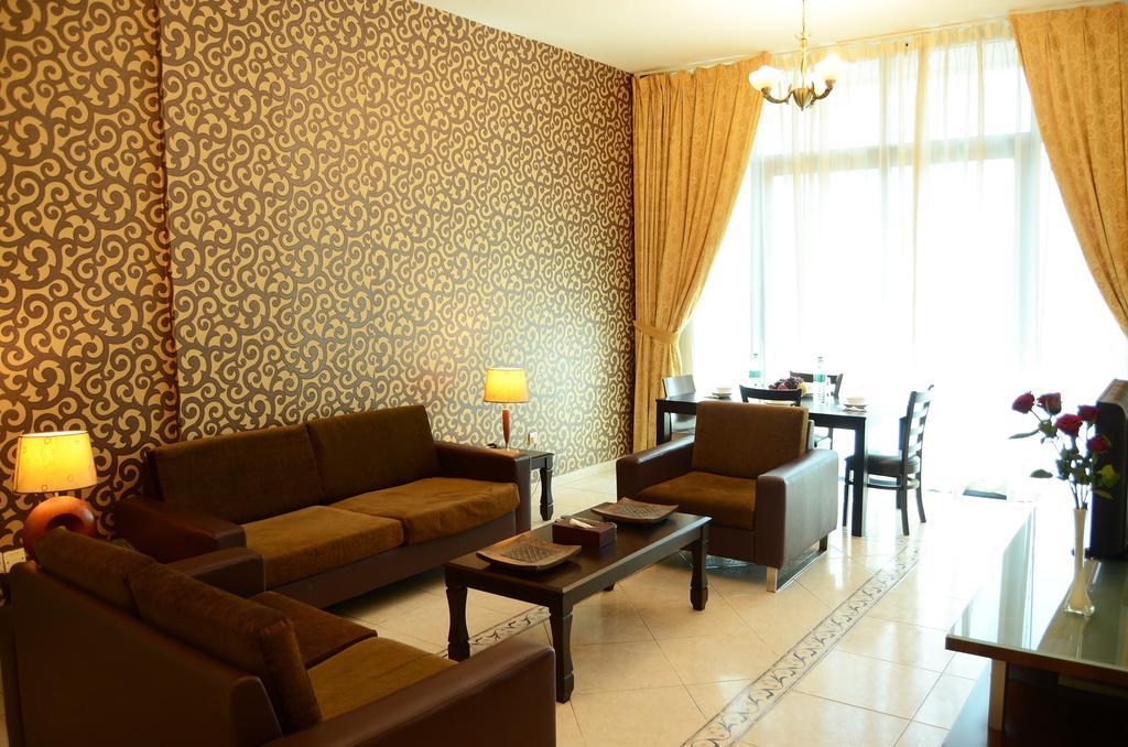 Arcadia Hotel Suites Şarja Dış mekan fotoğraf